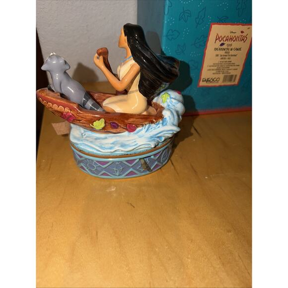 Disney Enesco 1995 Pocahontas & Meeko, Plays The Tune Just Around the River Bend - Picture 4 of 5
